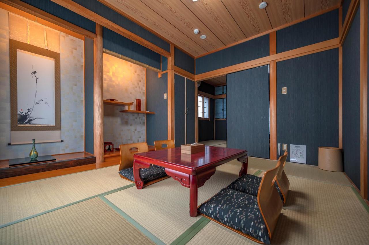 Kamo River J~House Kyoto Bagian luar foto